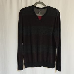 Kenneth Cole Reaction Gray, Black, Burgundy Mens Pullover Sweater.  Size Medium